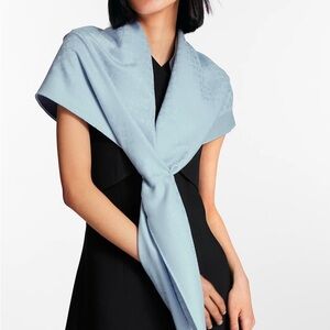Louis Vuitton Evermore Shawl
